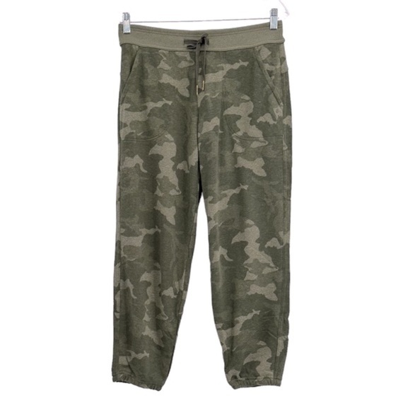 NEW PRANA Cozy Up Ankle Pant Sage Camo Soft French Terry Crop Jogger Size Medium - Picture 3 of 6